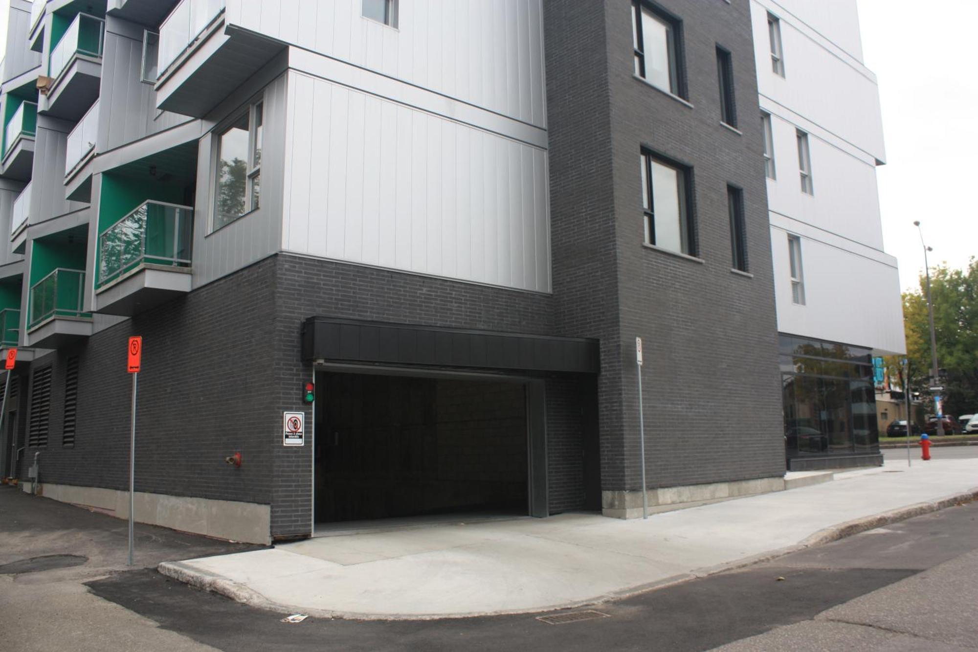 Le Kaméléon 318 : interieur parking, rooftop terrace, gym Québec Buitenkant foto
